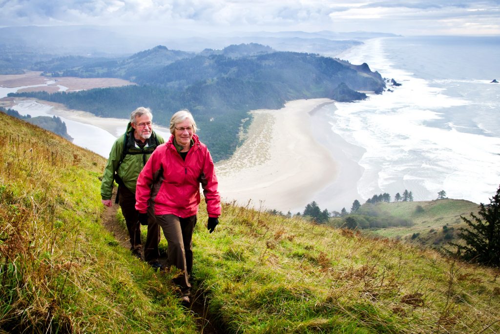 HipKnee_Hikers_Image